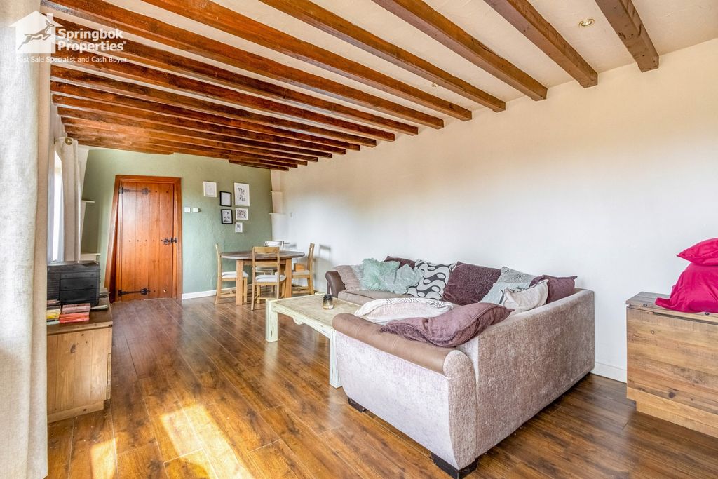 Property photo 3 of 20 Image 2