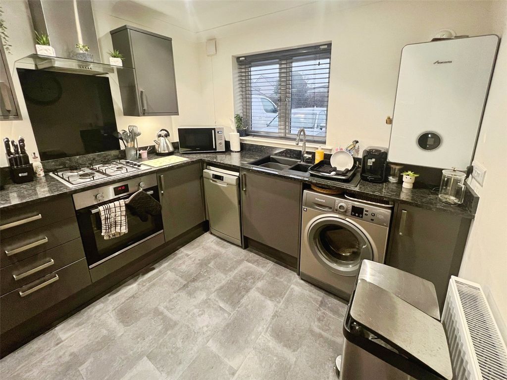 Property photo 2 of 16 Picture No. 08