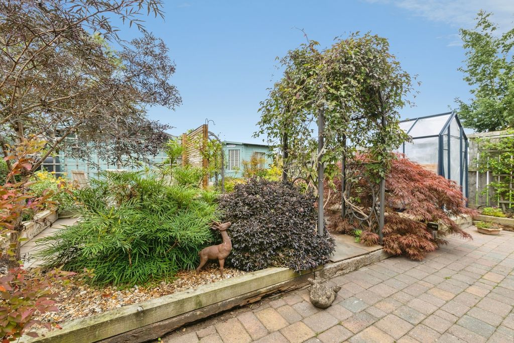 Property photo 2 of 22 Pbox-Img.Jpg