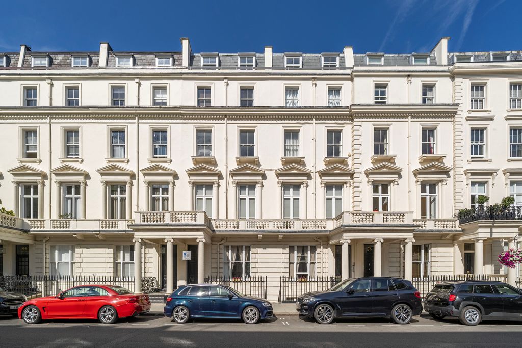 Property photo 1 of 13 P01