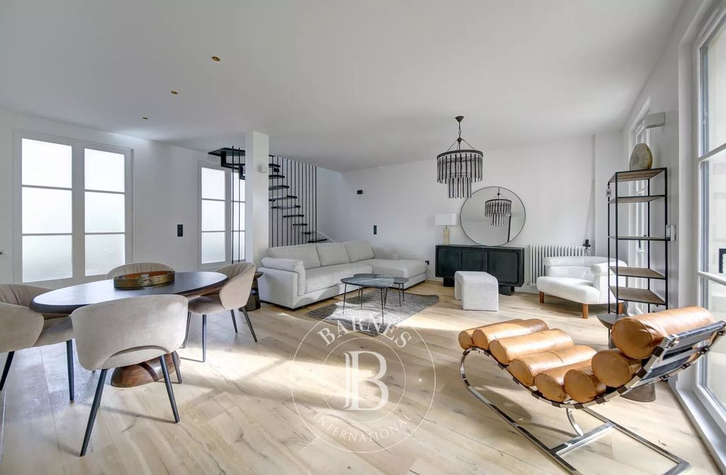 Property photo 3 of 34