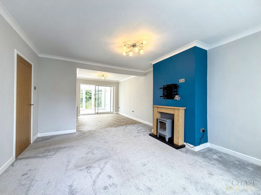 Property photo 2 of 29