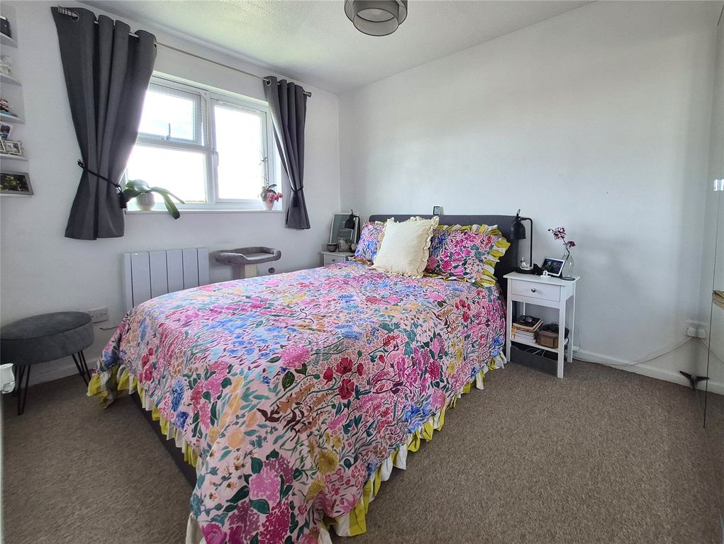 Property photo 3 of 7 Picture No. 13