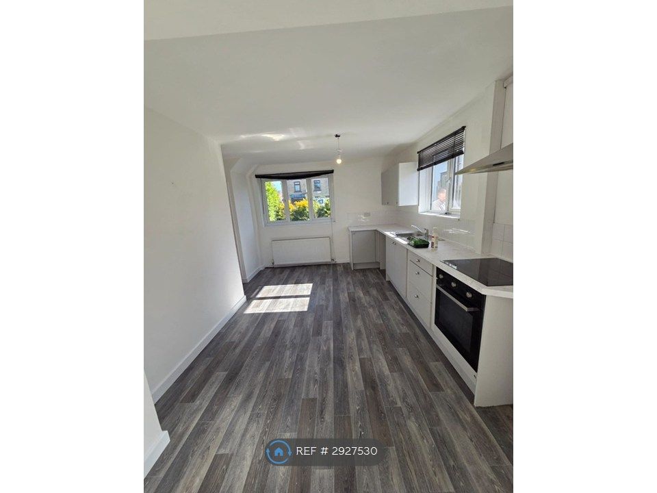 Property photo 3 of 13 Kitchen/Dining Room