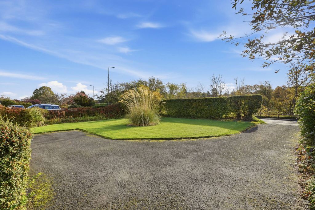 Property photo 2 of 24