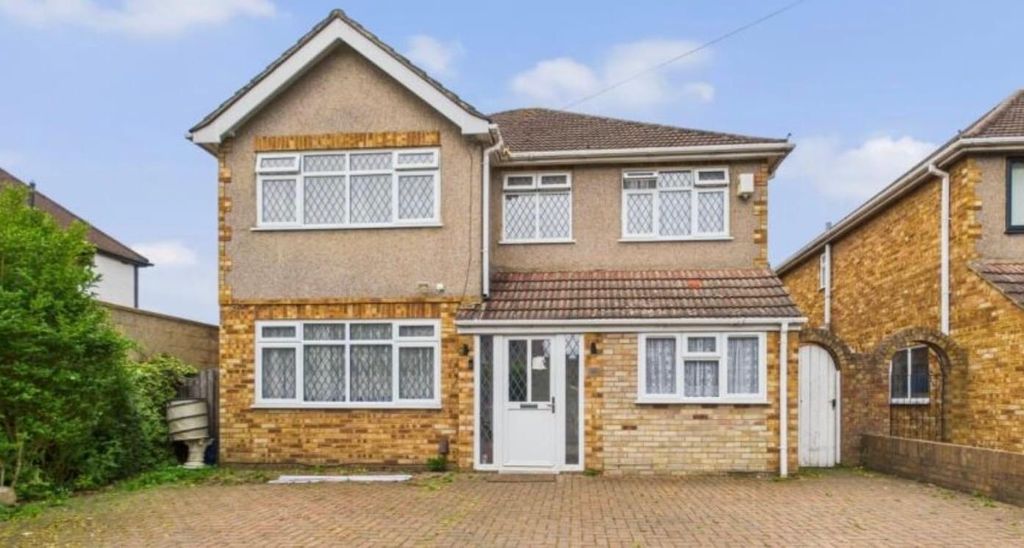 Property photo 1 of 24