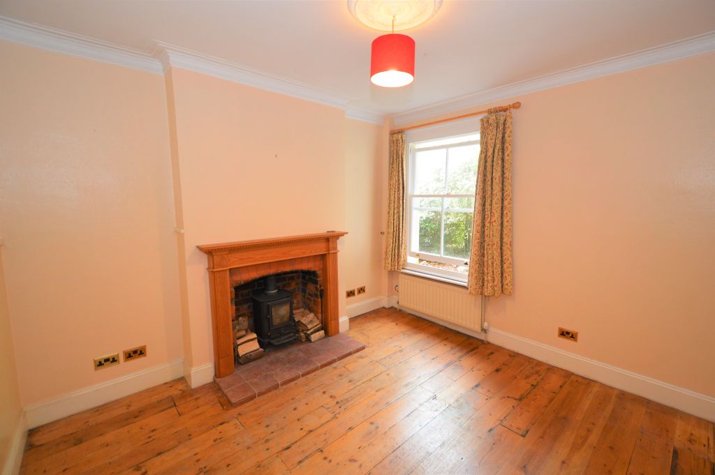 Property photo 3 of 18 Dining Room