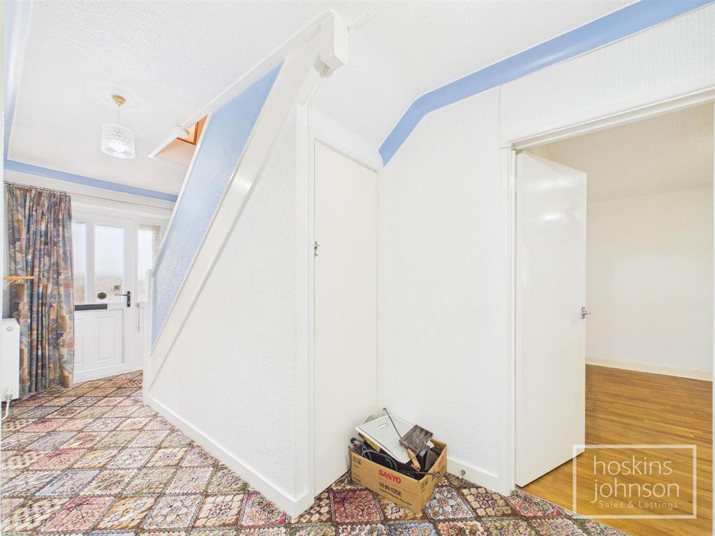 Property photo 2 of 15 Entrance Hall