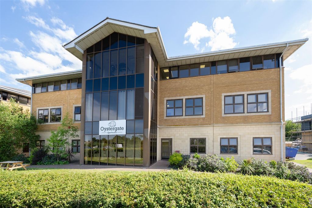 Property photo 1 of 14 Oystergate Apartments, Wraik Hill