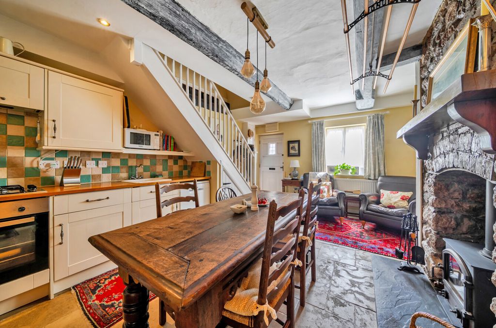 Property photo 2 of 27 Kitchen/Diner