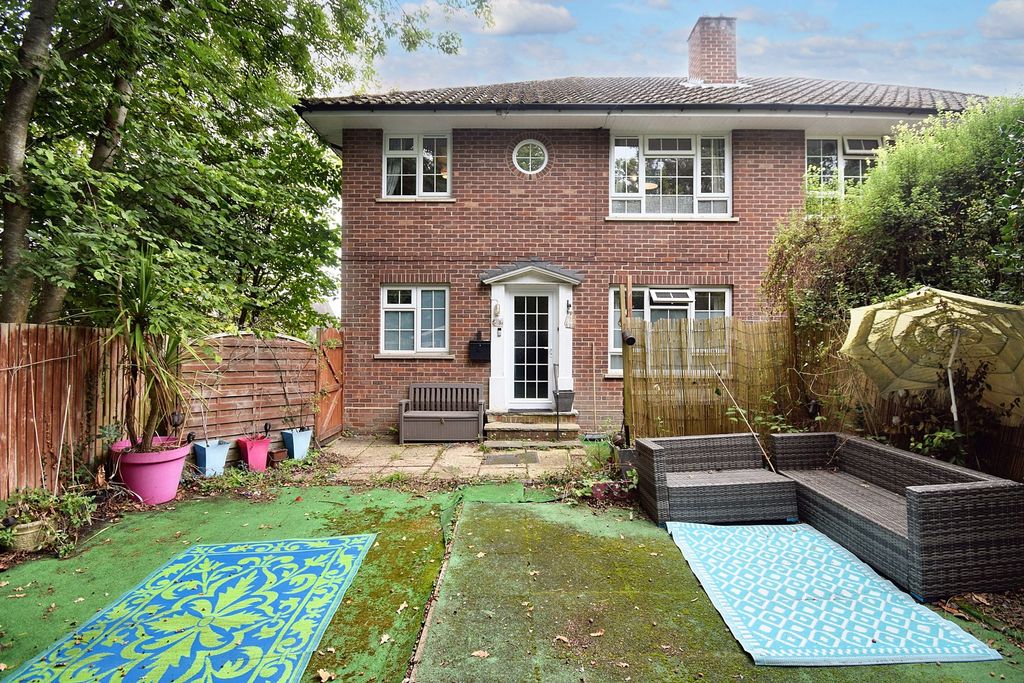 Property photo 1 of 8