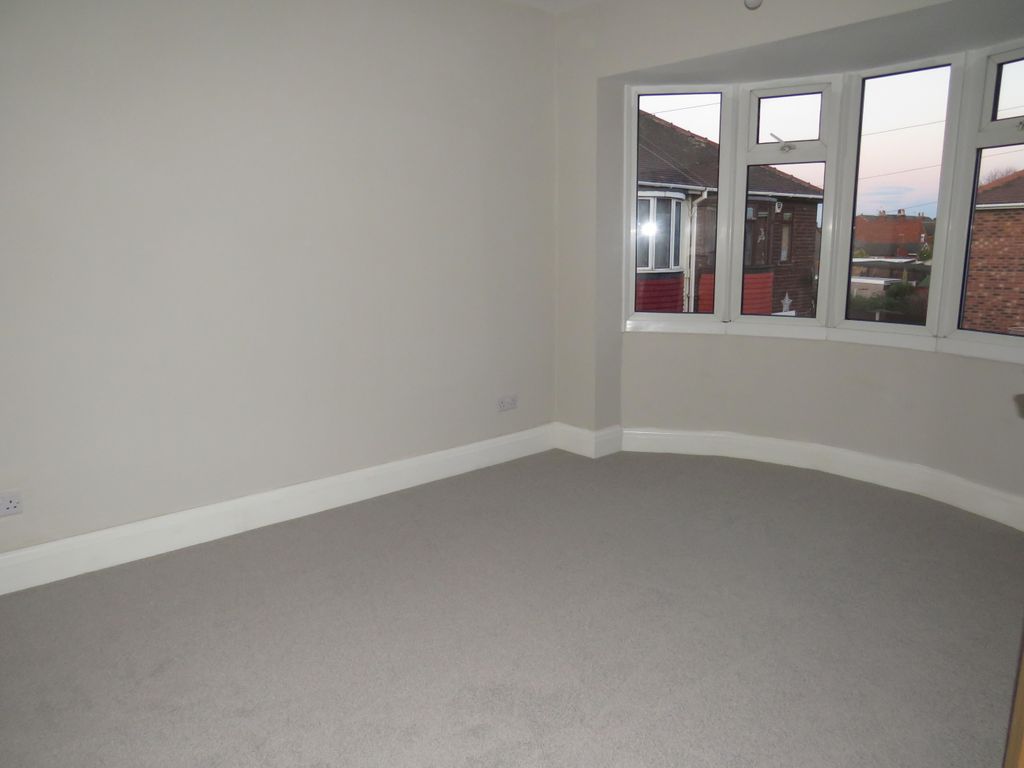 Property photo 2 of 5 Bedroom