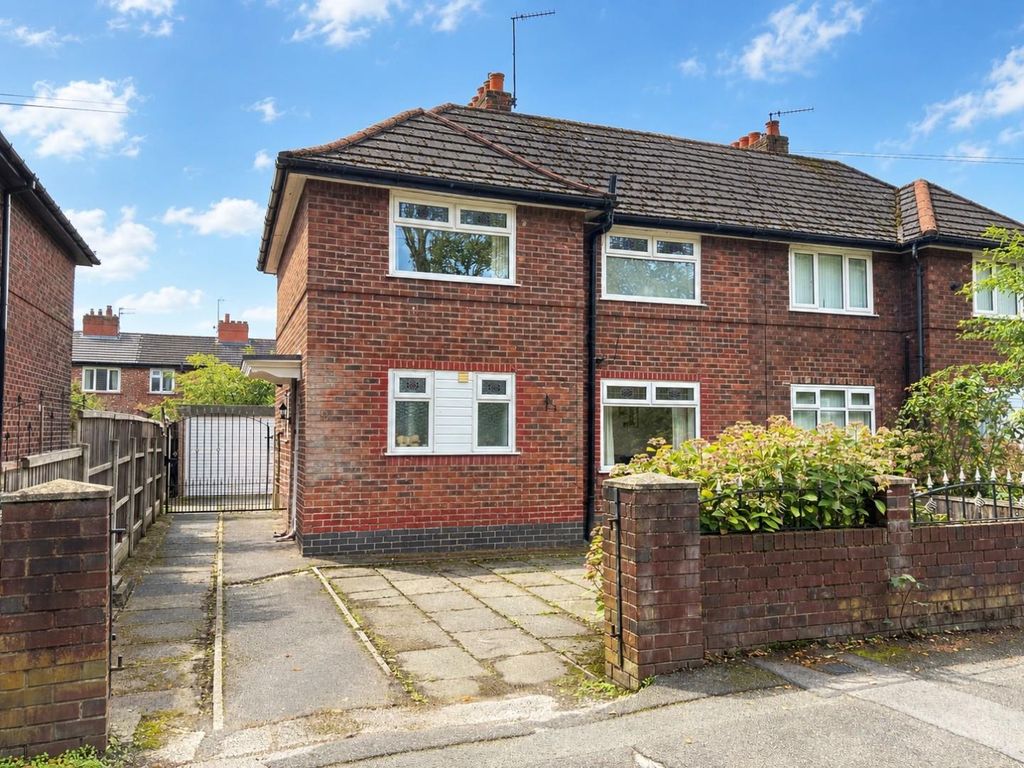 Property photo 1 of 32