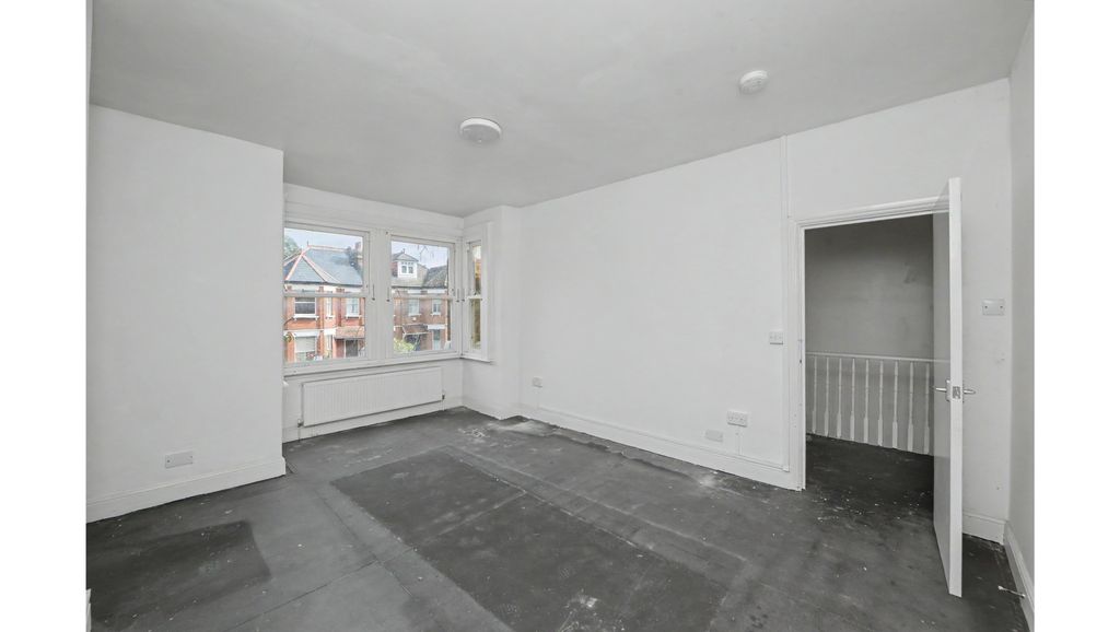 Property photo 3 of 13 3.Jpg