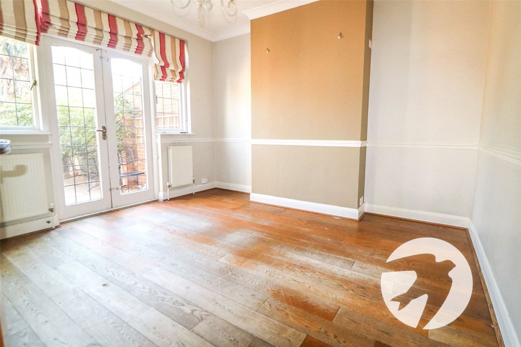 Property photo 3 of 19 Picture No. 37