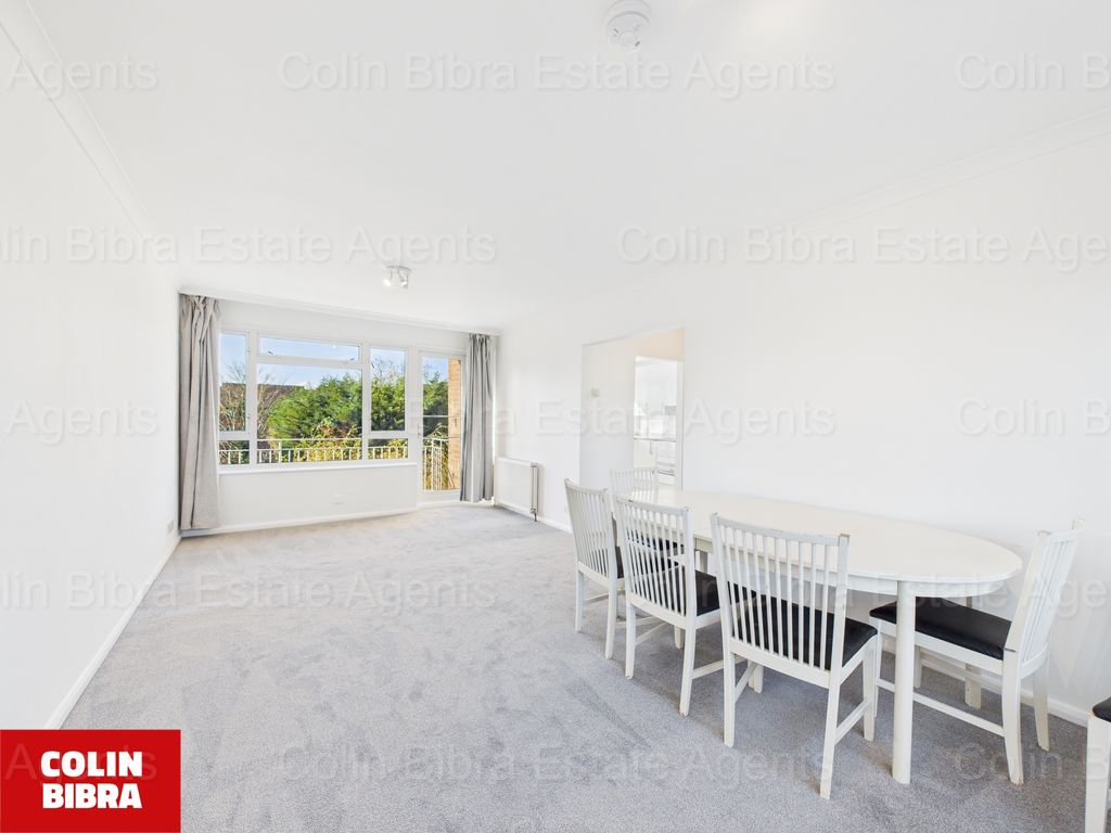 Property photo 2 of 12 Cam04175G0-Pr0065-Still015