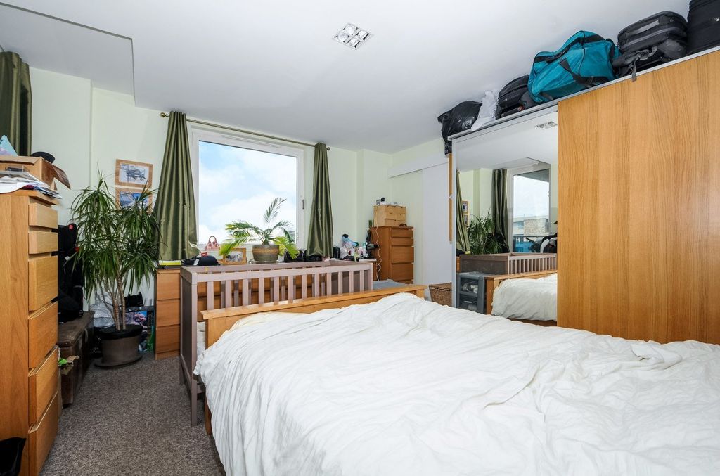 Property photo 3 of 6 Picture No. 05