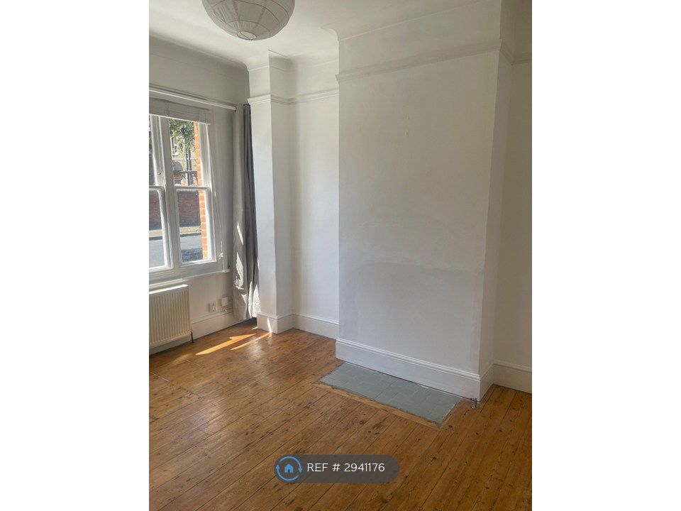 Property photo 3 of 33