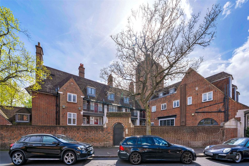Property photo 1 of 17 Picture No. 01