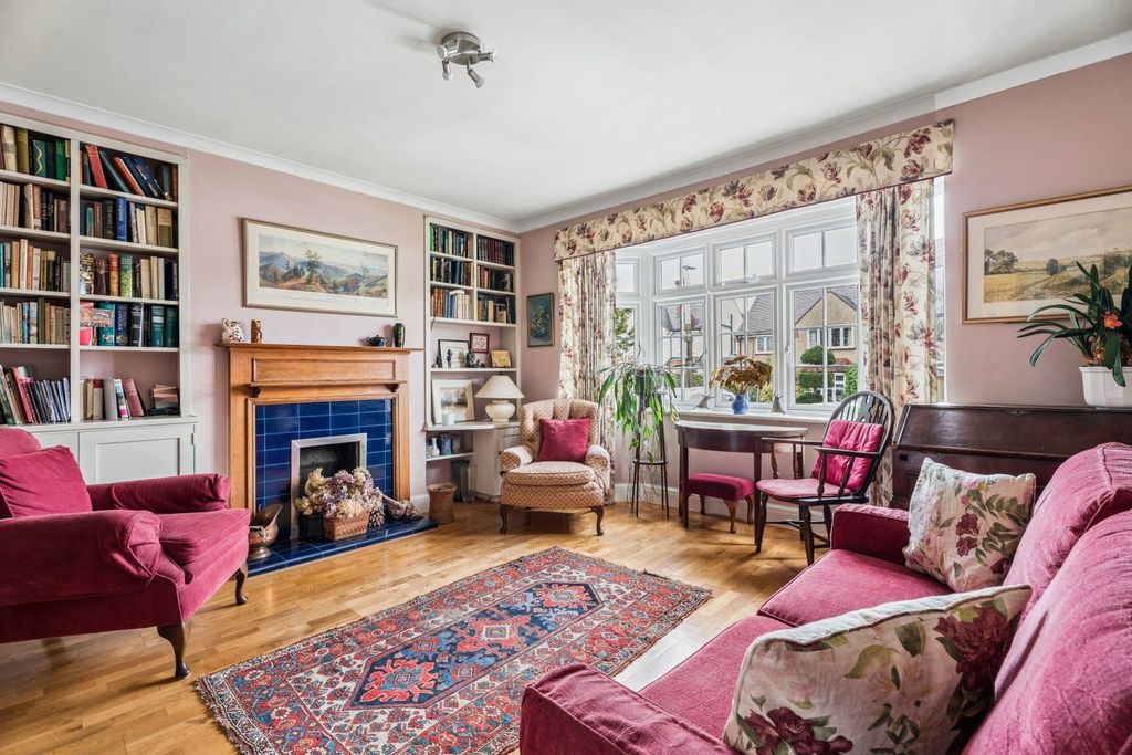Property photo 2 of 18
