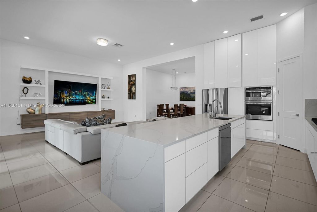 Property photo 2 of 8 <Alttext/>