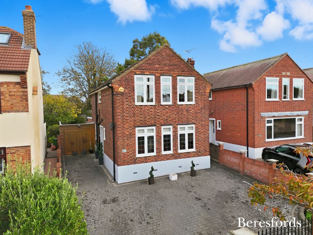 Property photo 1 of 27 Front