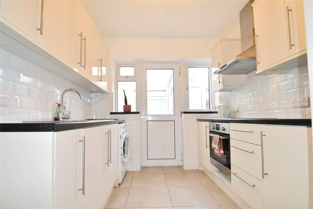 Property photo 2 of 10 Picture No. 04