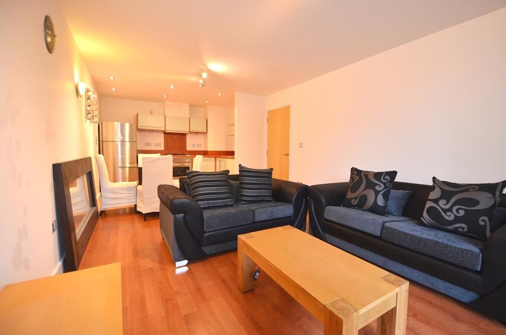 Property photo 2 of 11 Living Room