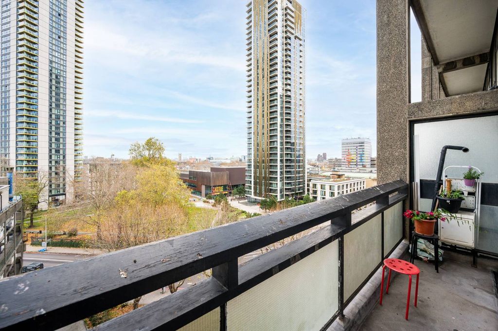 Property photo 3 of 21