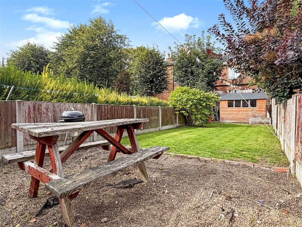 Property photo 3 of 17 Well-Appointed Rear Garden 416
