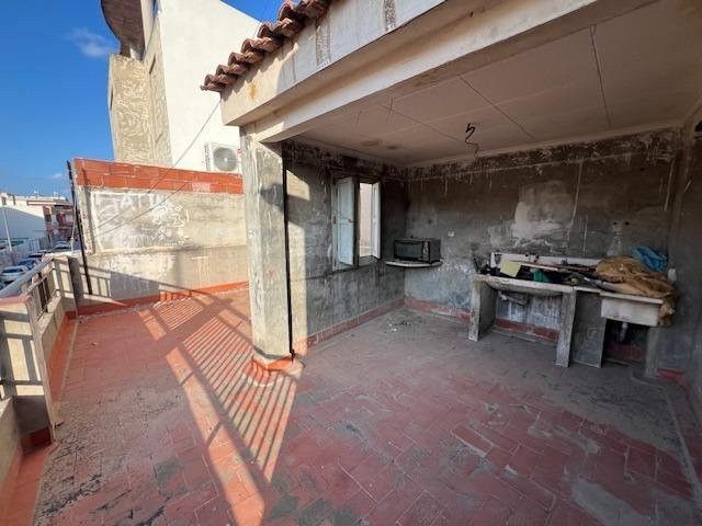 Property photo 2 of 23