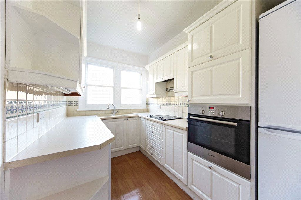 Property photo 3 of 8 Kitchen