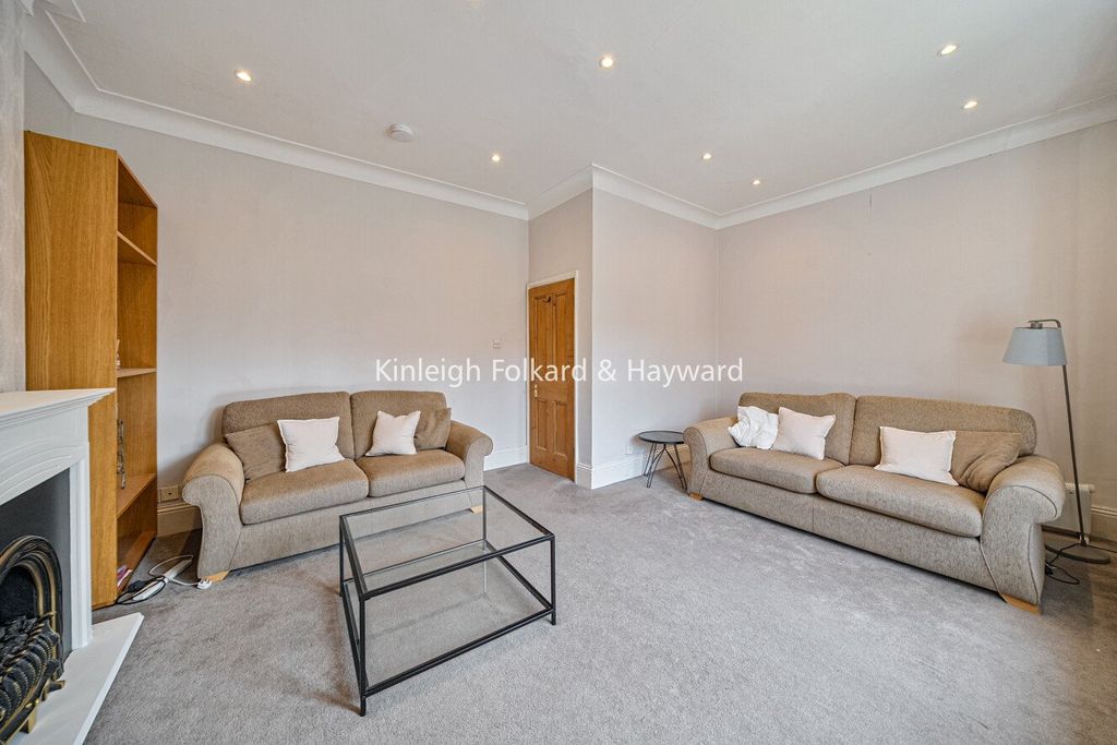 Property photo 3 of 11 Picture No. 13