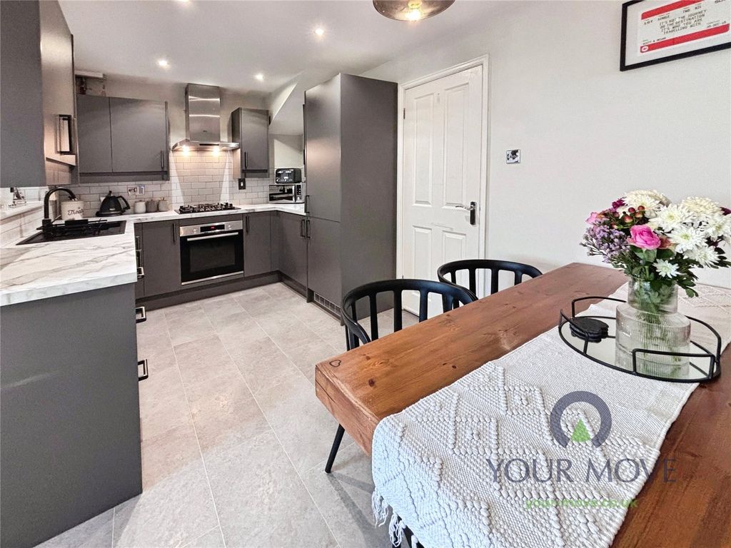 Property photo 3 of 15 Picture No. 16