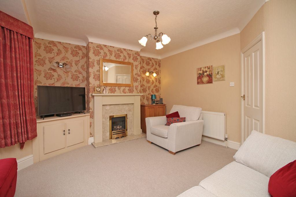 Property photo 2 of 12