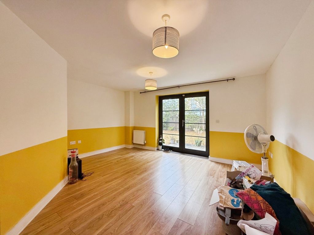 Property photo 2 of 11 Pbox-Img.Jpg