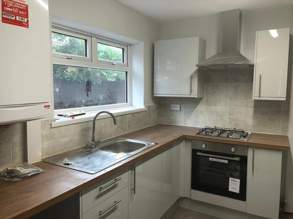 Property photo 3 of 7 Kitchen