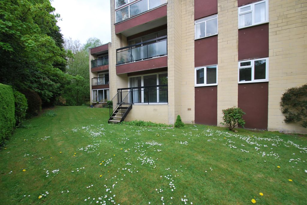 Property photo 1 of 7 Garden