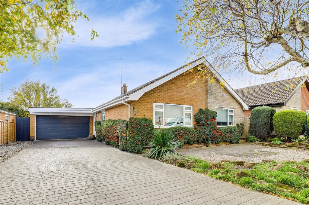 Property photo 1 of 36