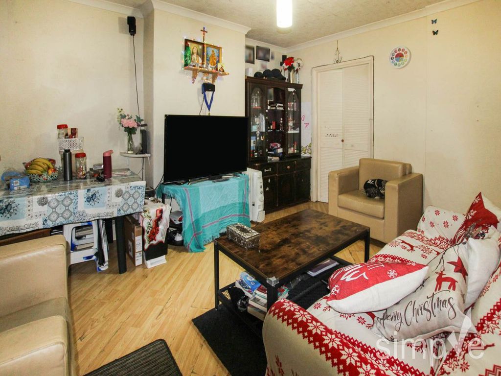 Property photo 3 of 8 Img_8129