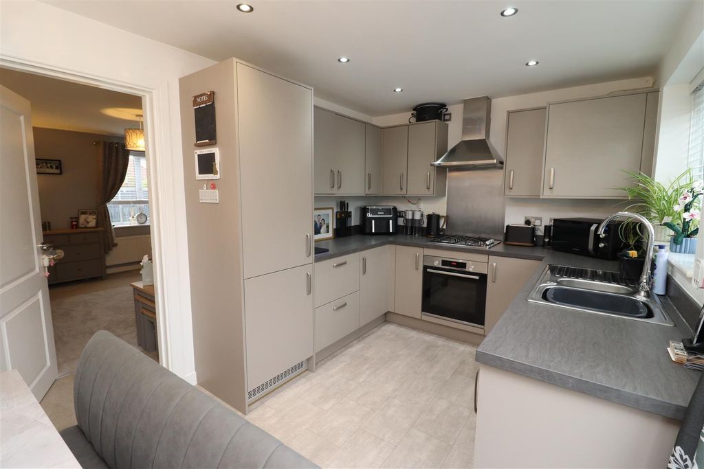 Property photo 3 of 12 Img_4815.Jpg