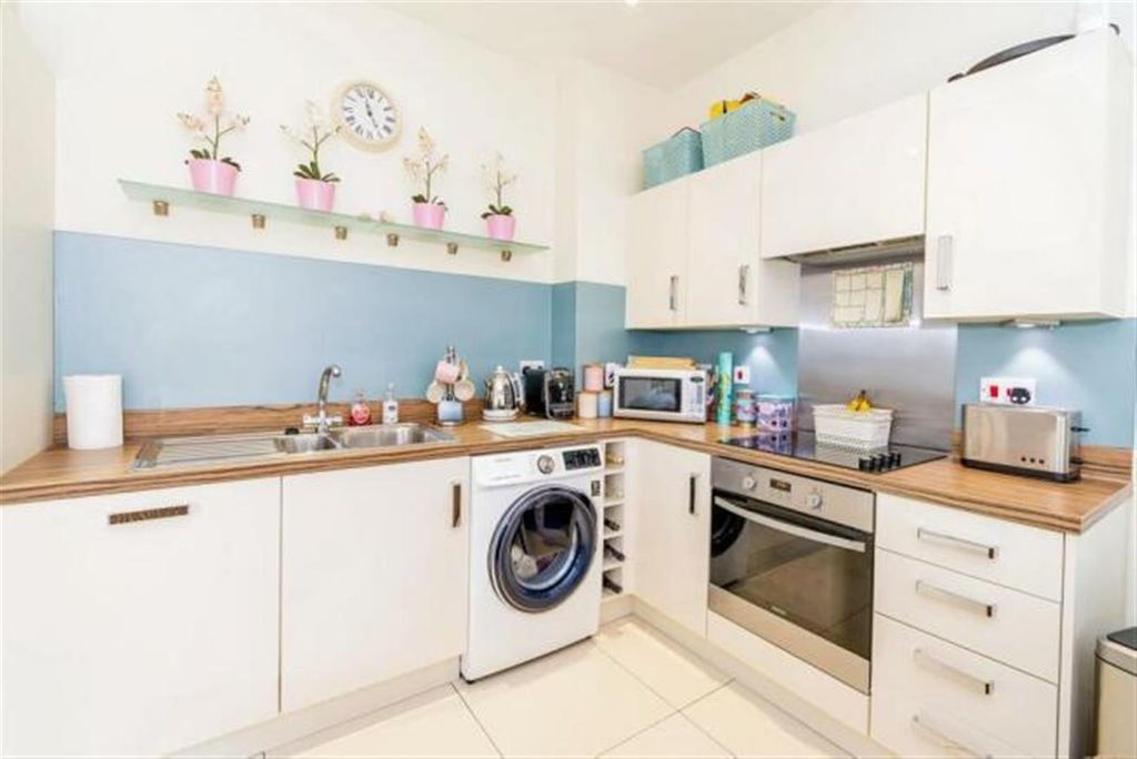 Property photo 2 of 12