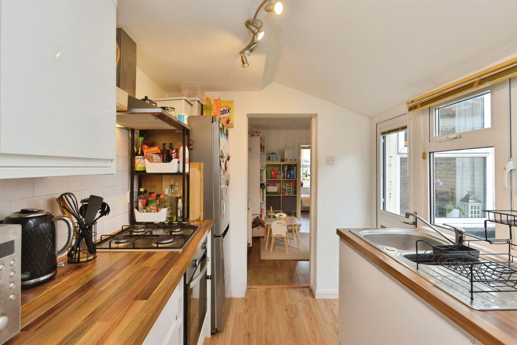 Property photo 2 of 20