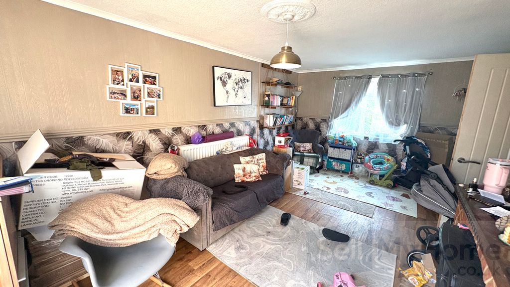 Property photo 2 of 11 Living Room
