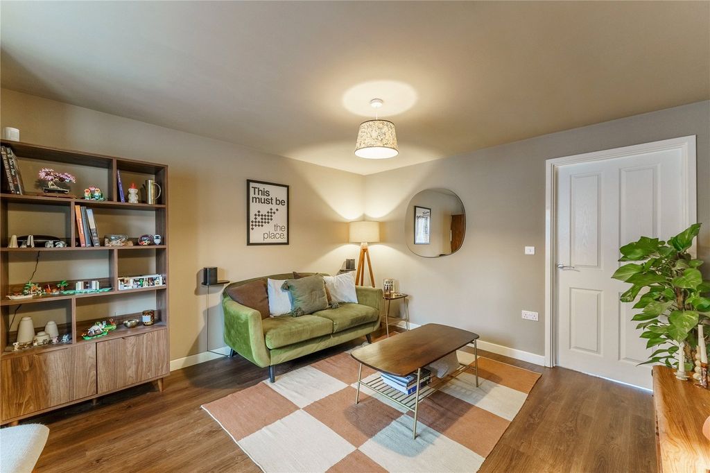 Property photo 2 of 29 Picture No. 19