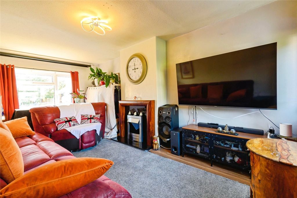 Property photo 2 of 12 Picture No. 24