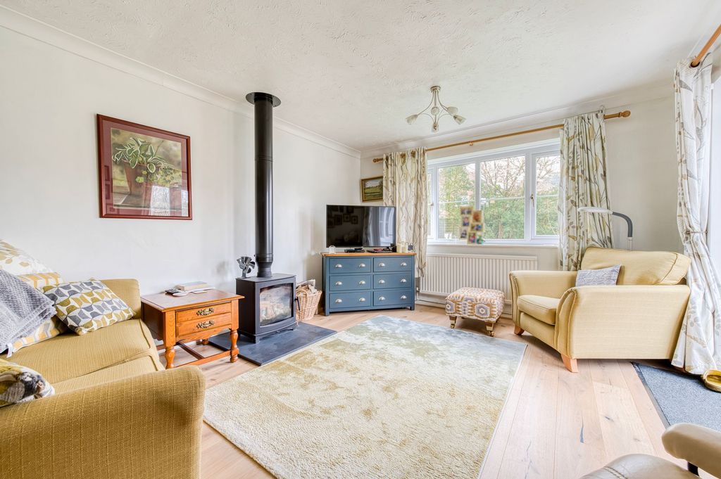 Property photo 2 of 20