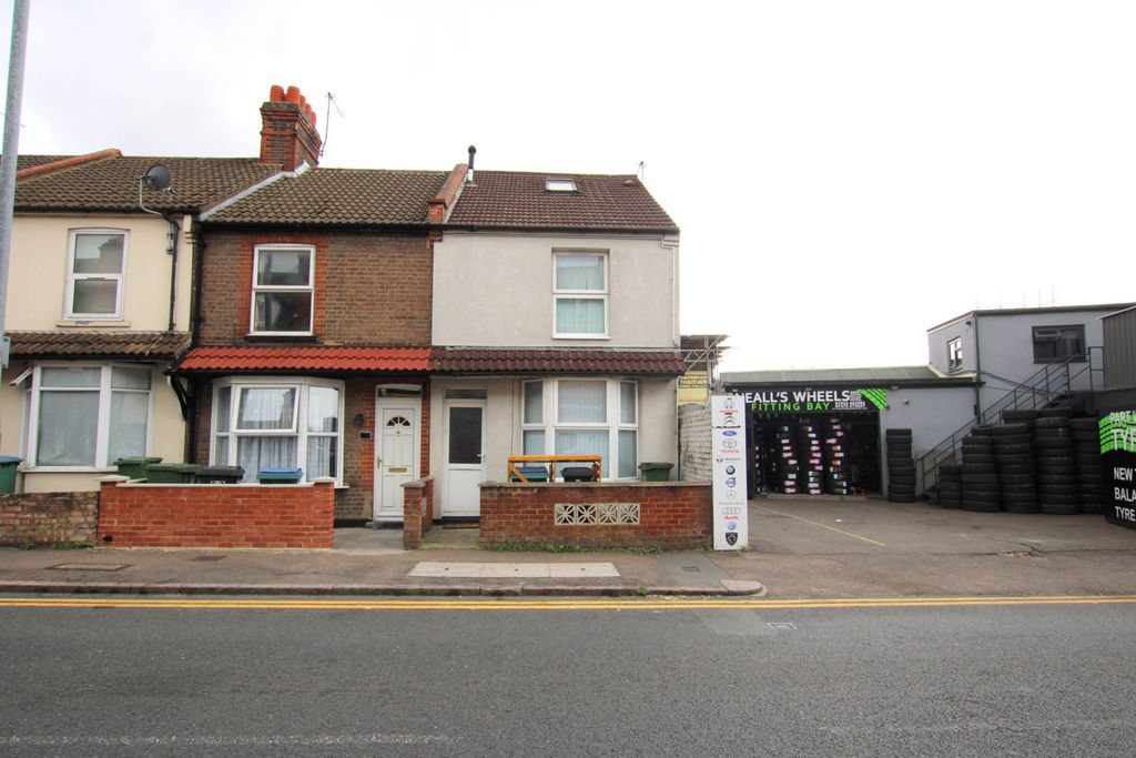 Property photo 1 of 8