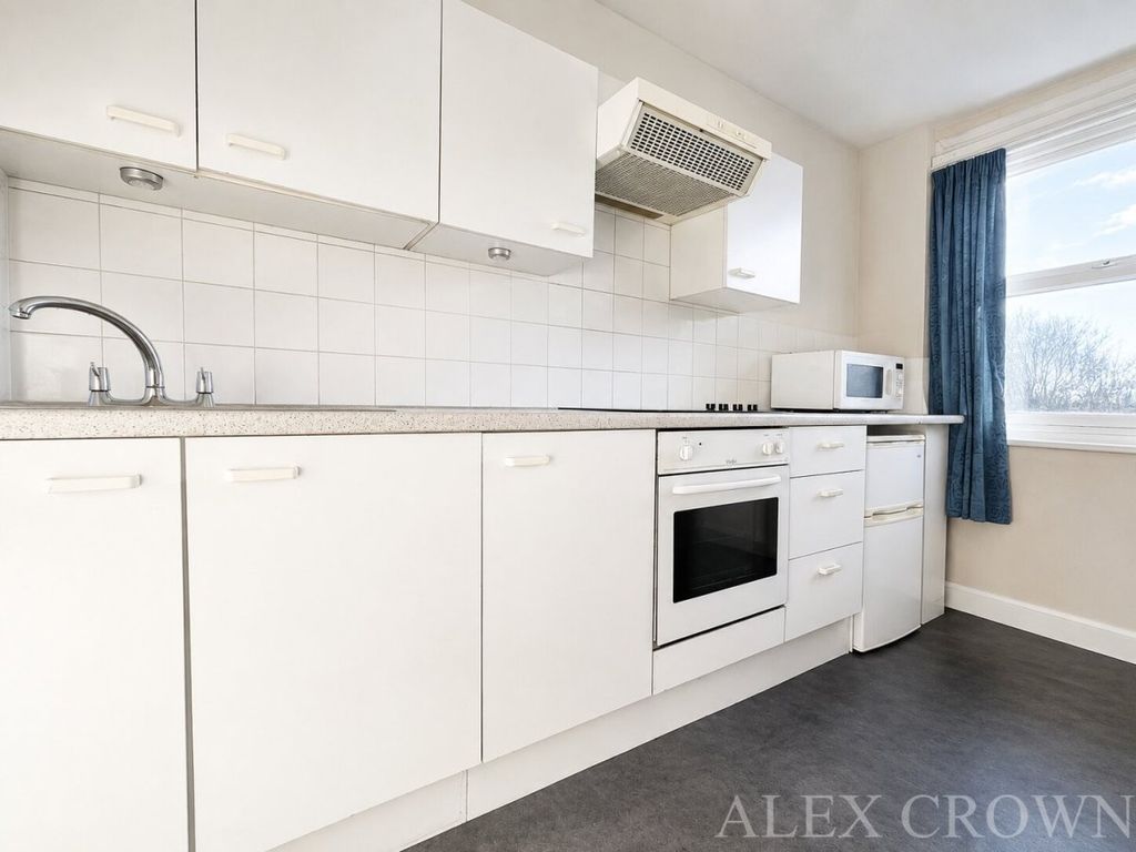 Property photo 2 of 3