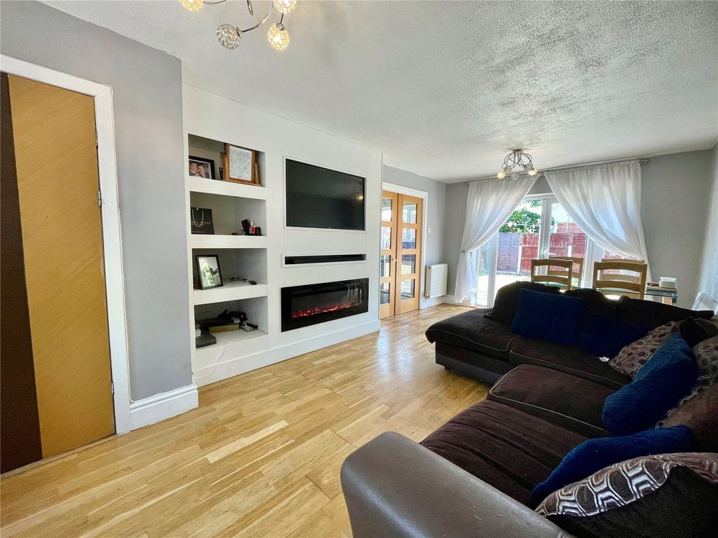 Property photo 2 of 16 Lounge/Diner
